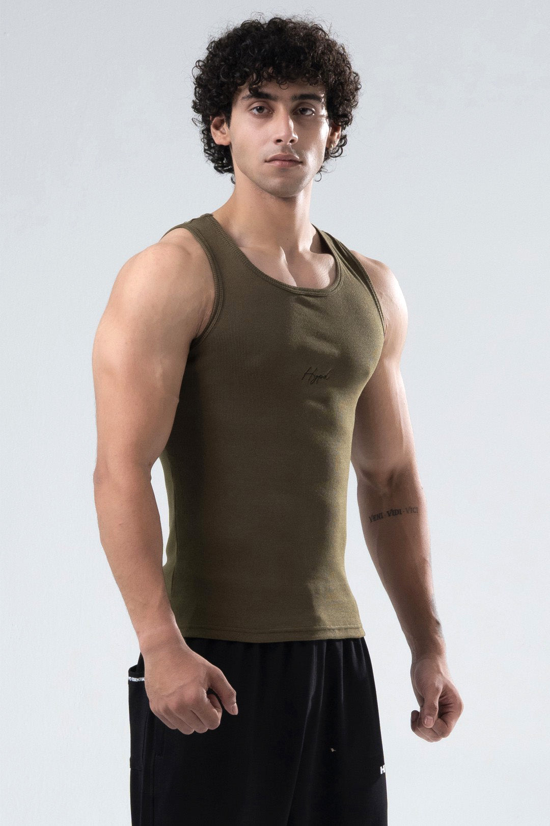 olive signature ribbed vest mens