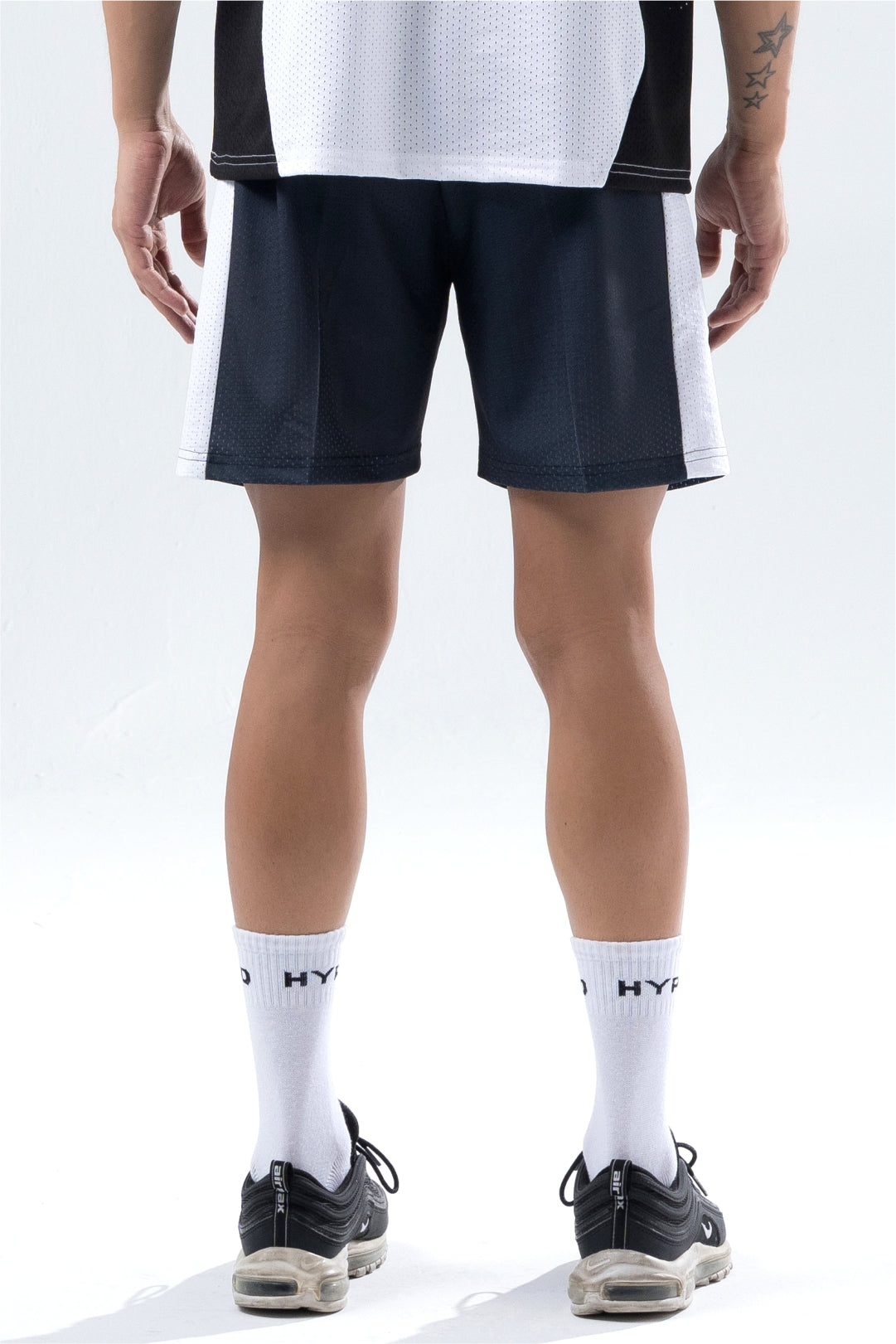 white/black training club mesh shorts mens 
